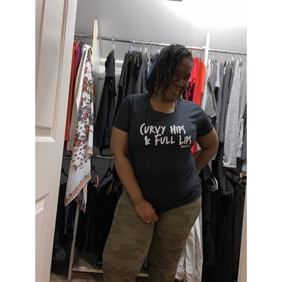 Copy of Curvy Straight / Curvy Plus Curvy Hips/Lips T-shirt - Various Sizes - Picture 2 of 2